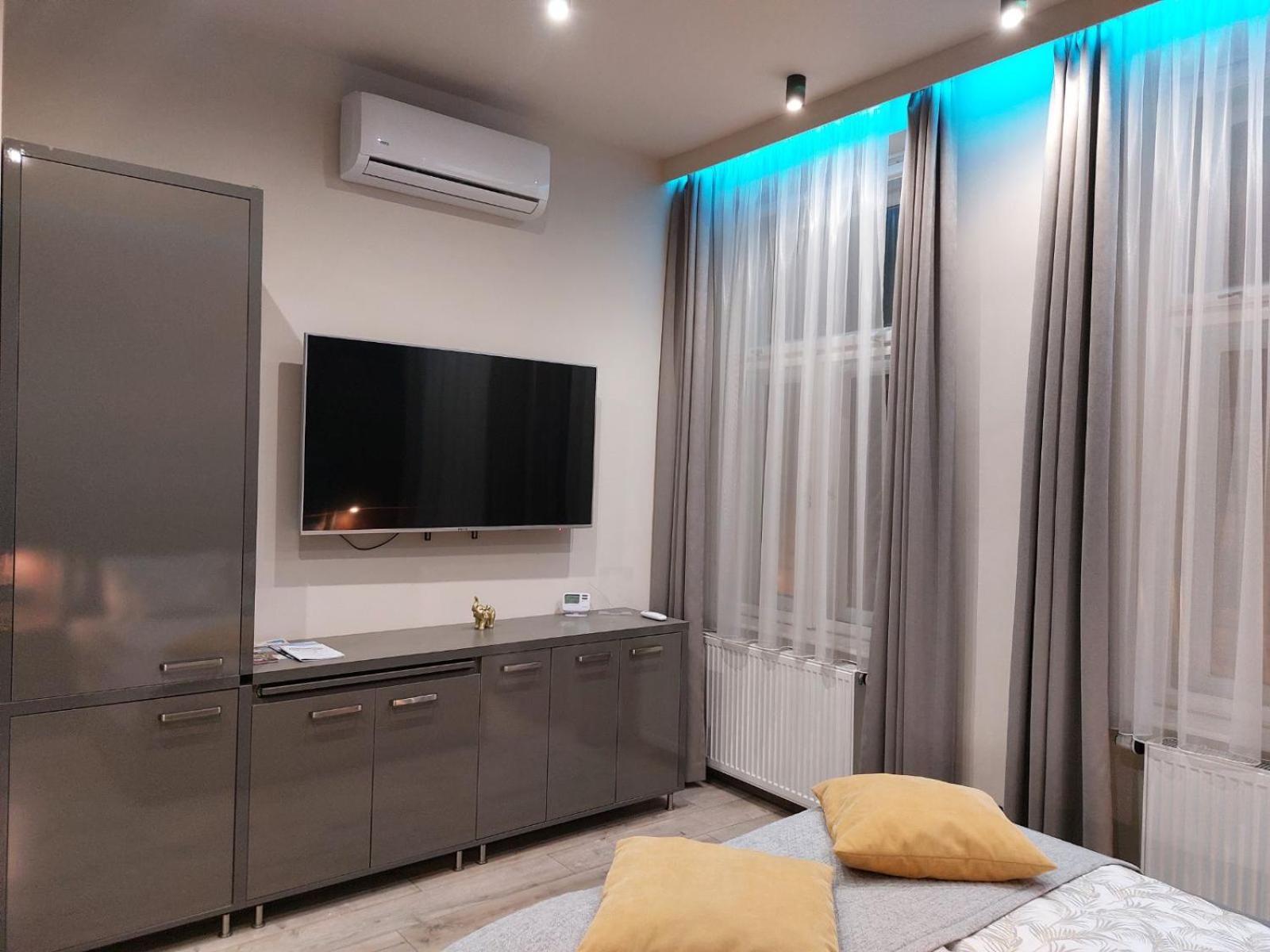 Apartment Silver Dawn