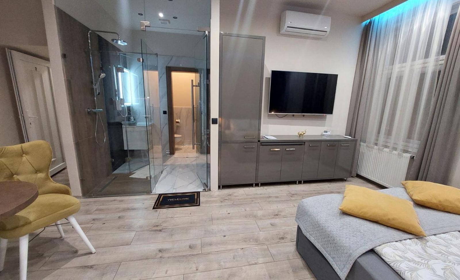 Apartment Silver Dawn
