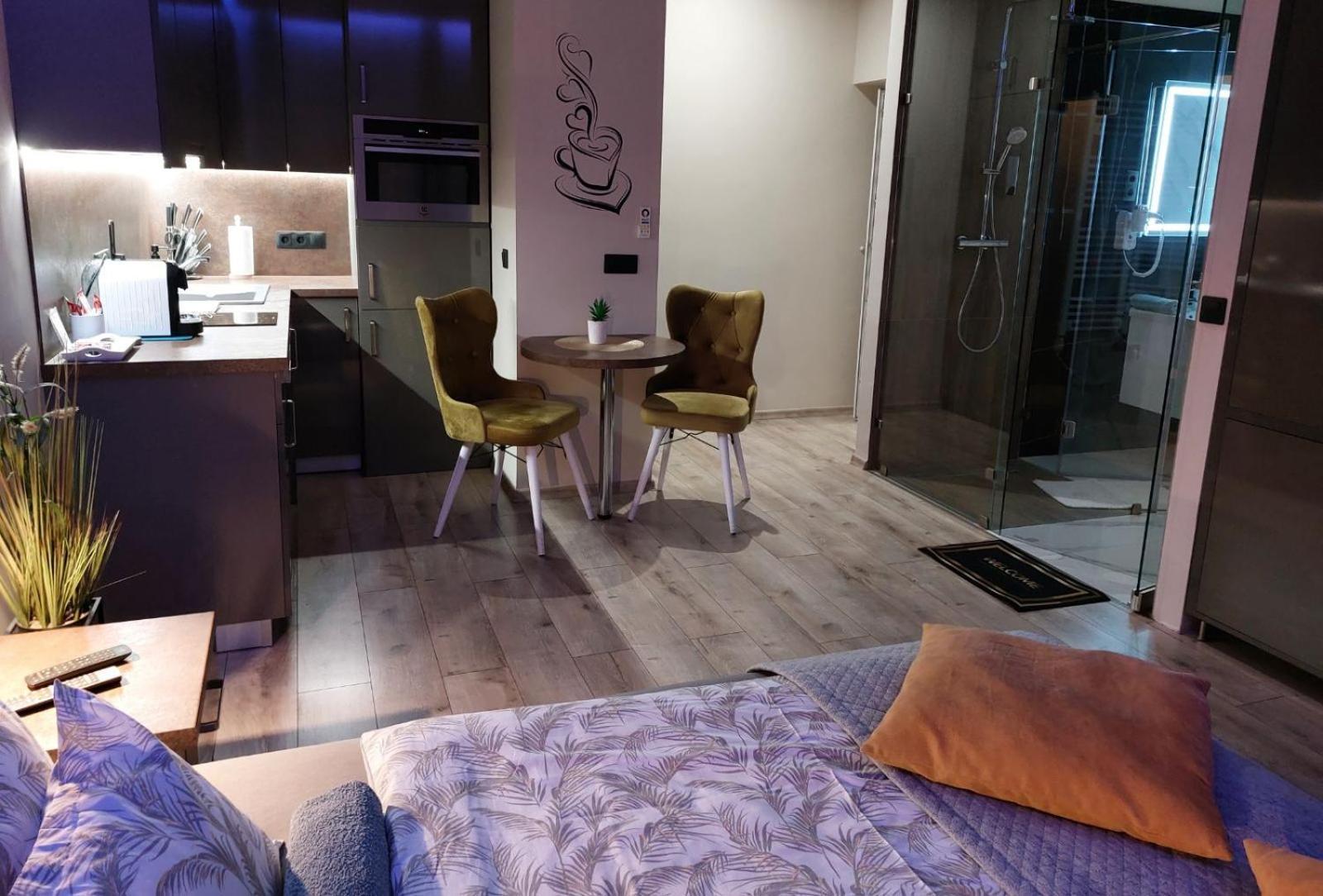 Silver Dawn Apartment *